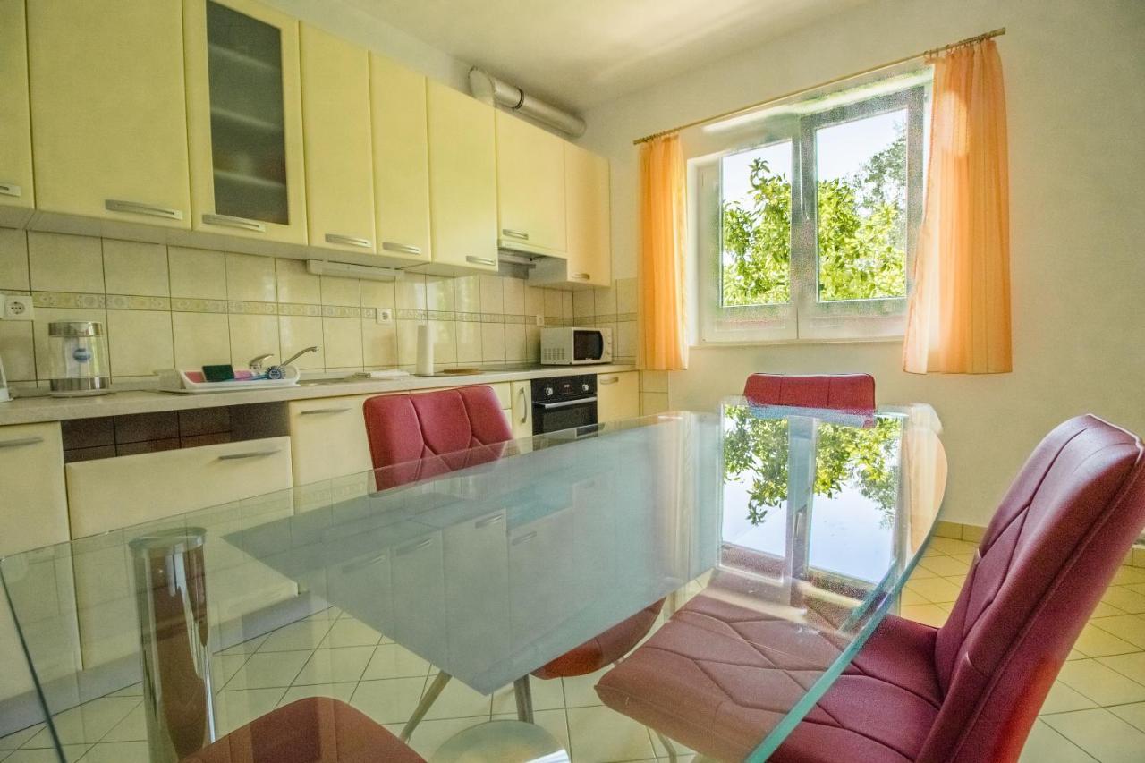 Apartments Joseph And Mary Trogir Zewnętrze zdjęcie