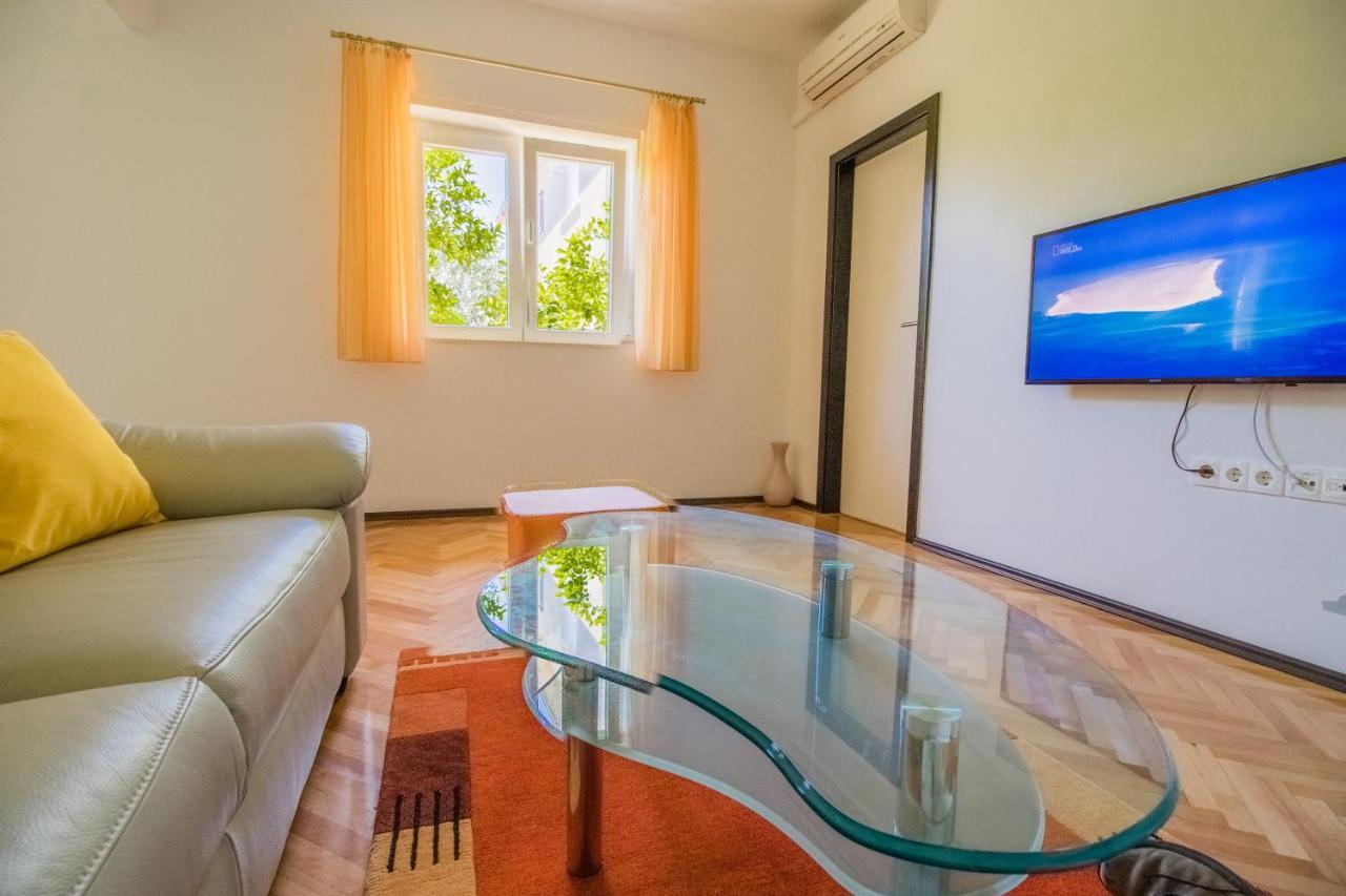 Apartments Joseph And Mary Trogir Zewnętrze zdjęcie